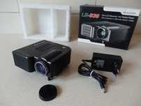 Kolorowy Mini Projektor SceneLights LB-936.