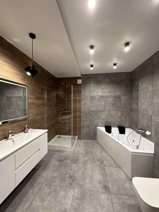 З Джакузі подобово від власника новобудова в центрі Львова.