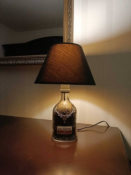 Lampa z butelki po szkockiej whisky Dalmore