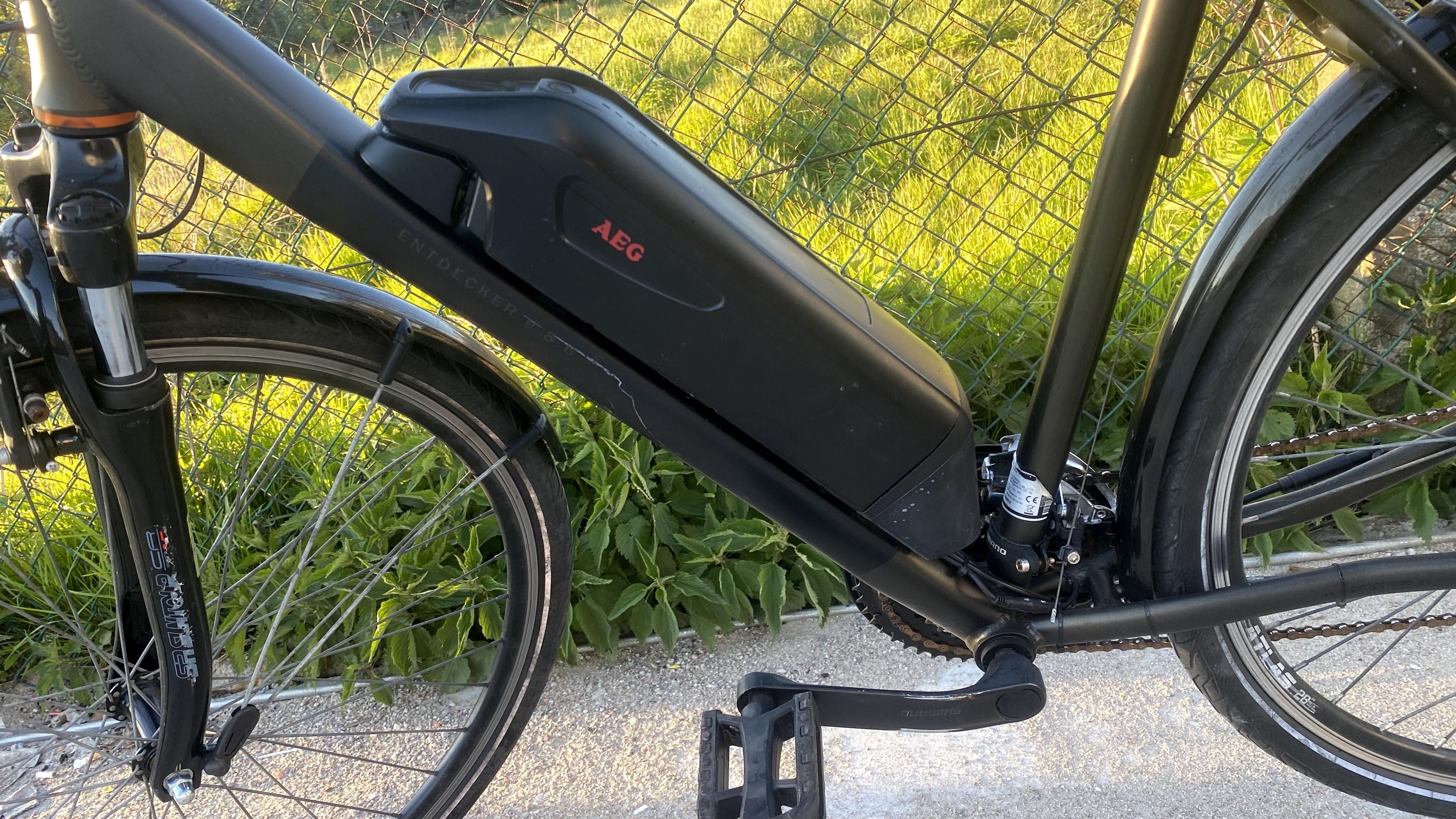 ROWER ELEKTRYCZNY trekingowy MĘSKI 28 treking WSPOMAGANIEM ramą 50