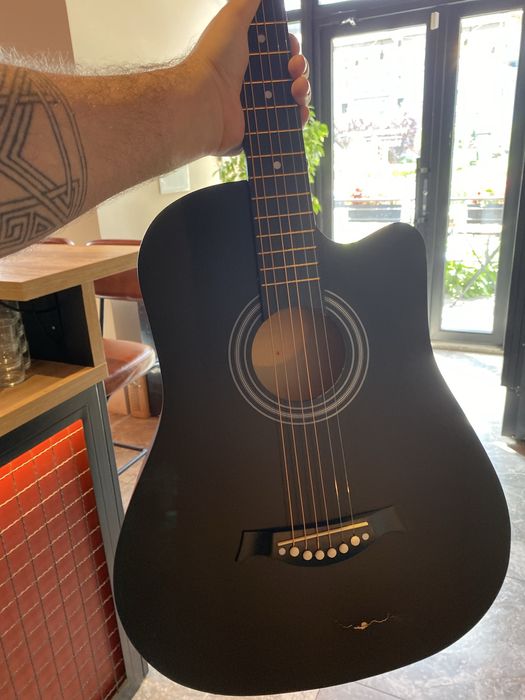 Гітара нова з дефектом