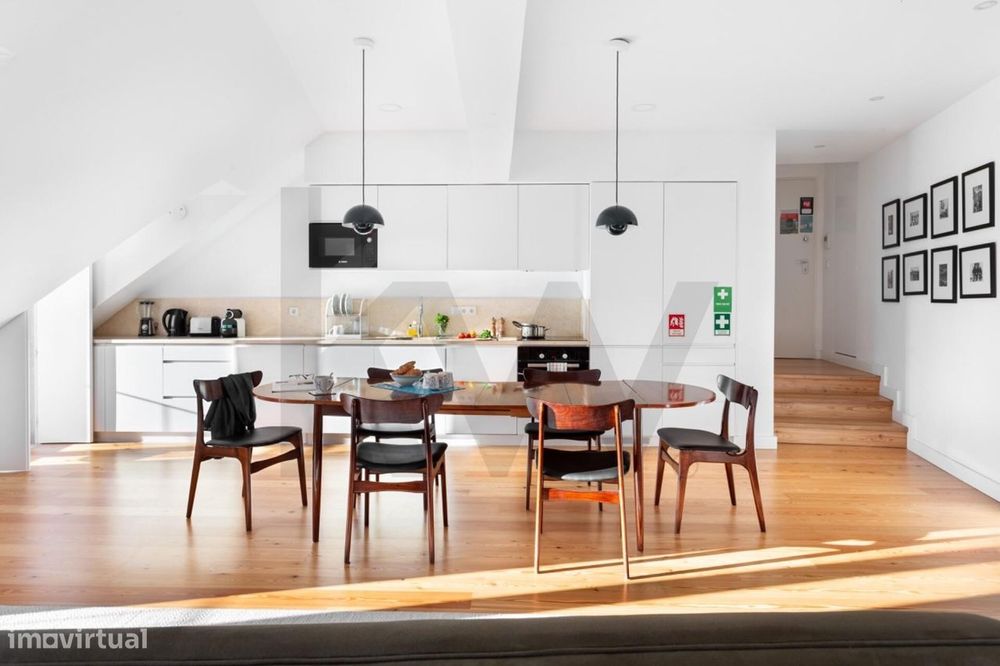 Apartamento T2 | Licença AL transmissível | Garagem e vista para o Cas