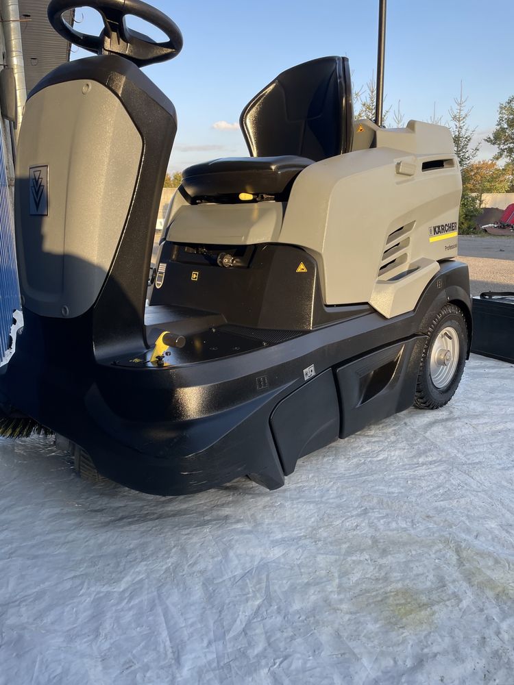 Ваакумно підмітальна машина karcher KM 90/60 подметпльная 100/100