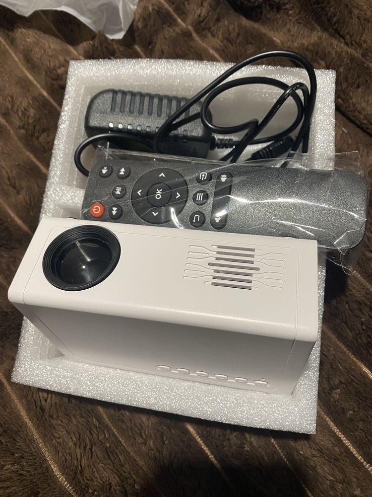 Mini led projector, проектор