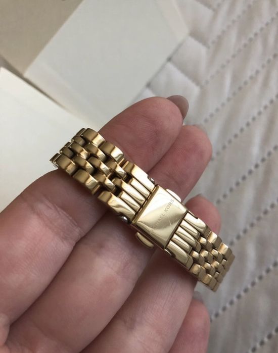 Relógio dourado Michael Kors