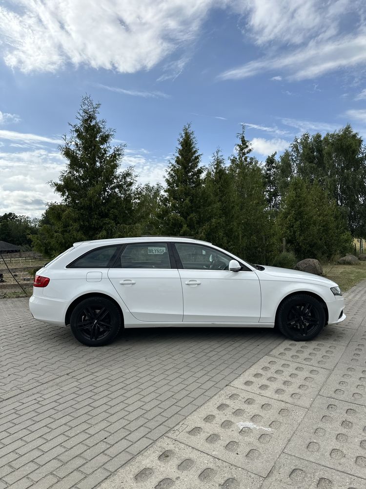Audi A4 B8 2.0 TDI Avant 2008r Hak