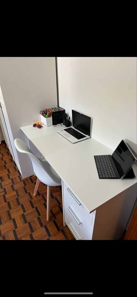 Mesa de estudo/secretaria