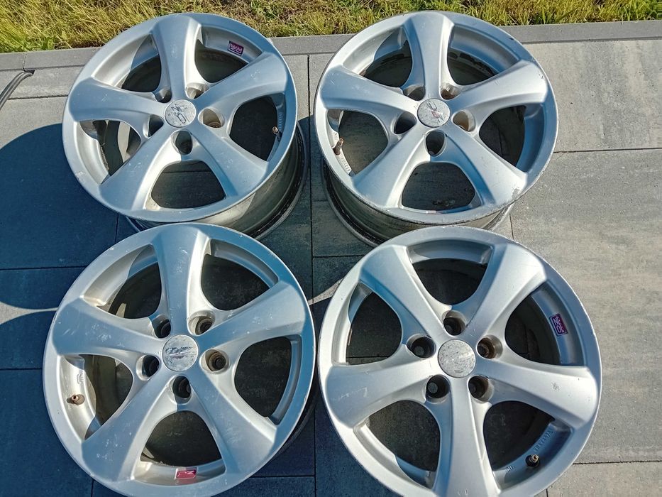 Sprzedam felgi aluminiowe