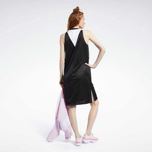 Vestido REEBOK com design desportivo e elegante - NOVO com etiqueta