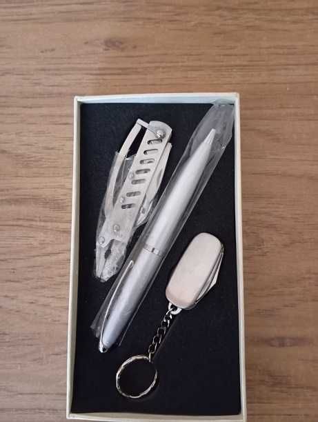 Przybornik dla mężczyzny.