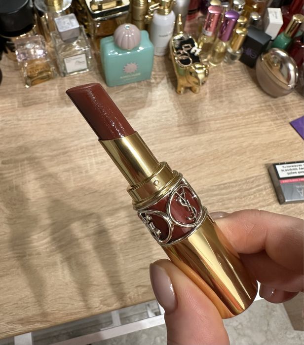 Помада Yves Saint Laurent