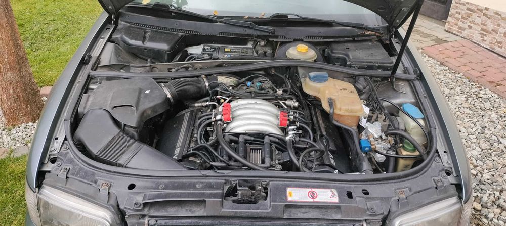 AUDI A4 B5 1997 2,4 benzyna+gAZ (uszkodzone)