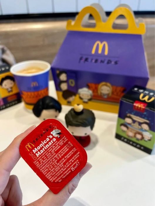 Колекційні фігурки френдз Макдональдз іграшки Friends McDonald’s