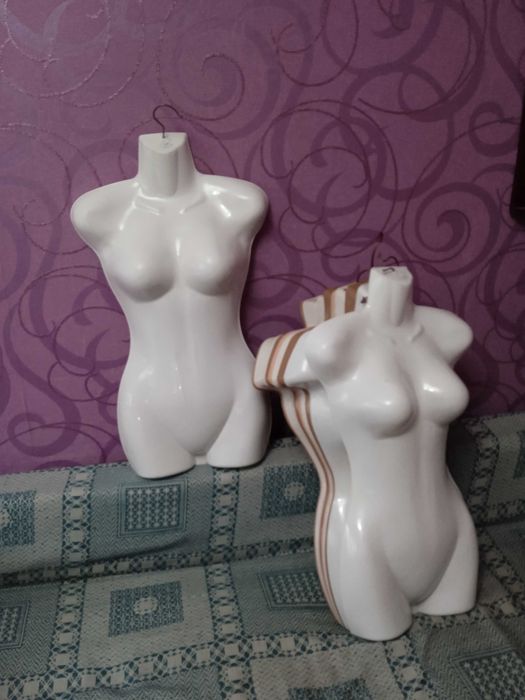 Продам манекены "Венера" полу-торс (женский)