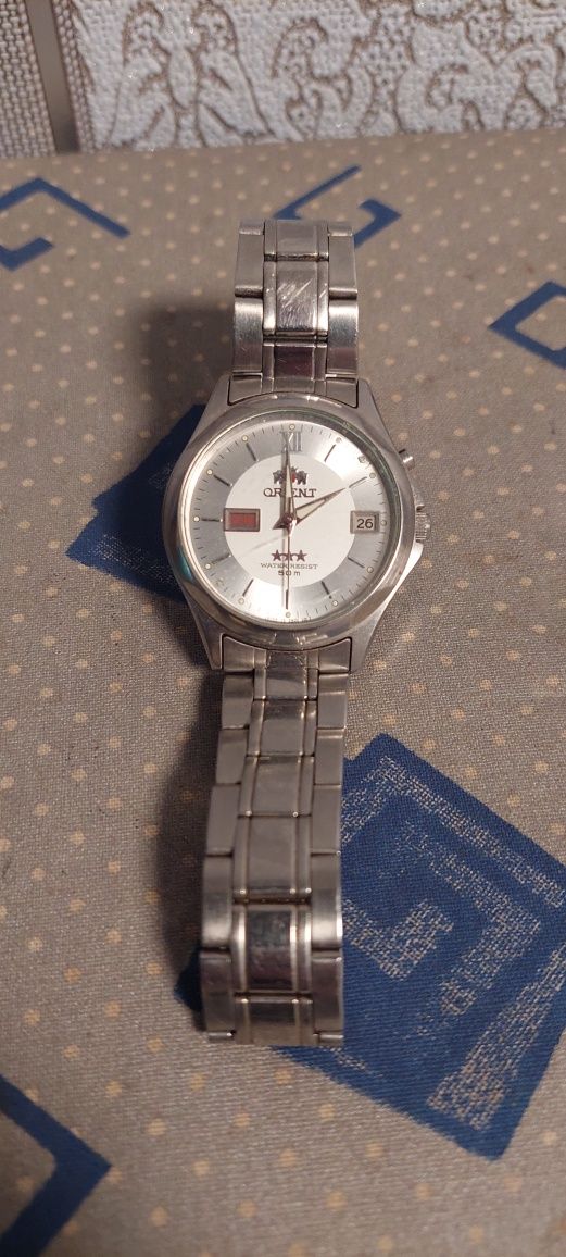 Продам фирменные японские наручные часы Orient