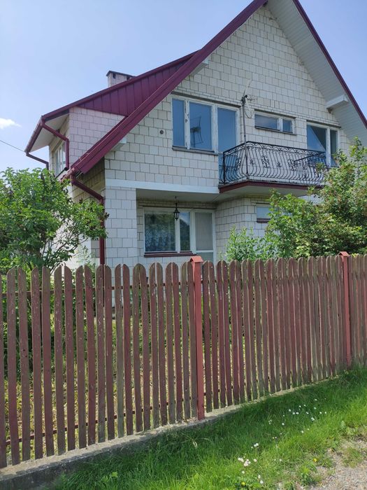 Dom z budynkami gospodarczymi i dzialki rolne- Pliskowola 215