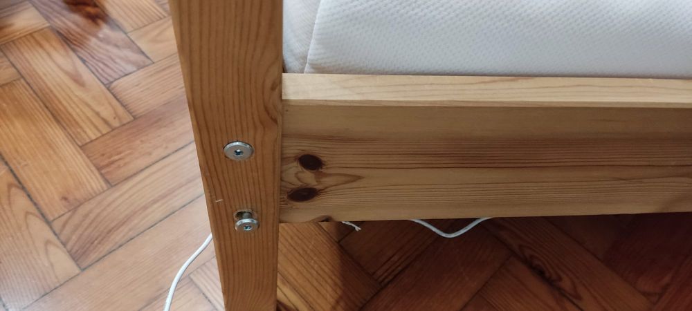 Cama solteiro Ikea (reservada)