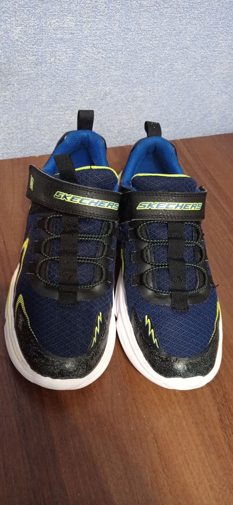 Кроссовки Sketchers 38-39 размер