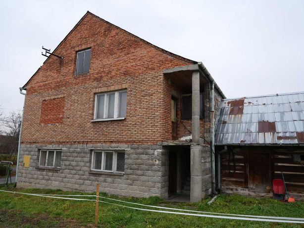 Dom w Łękach do generalnego  remontu na  działce 10 arowej