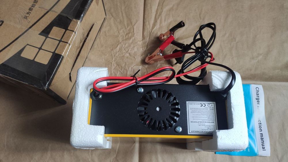 Зарядний пристрій ANJING AJ-618C 12/24В 10А для автомобільних та інших