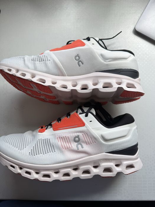 Чоловічі кросівки On Running Cloudstratus 3 undyed-white/sand us 12,5