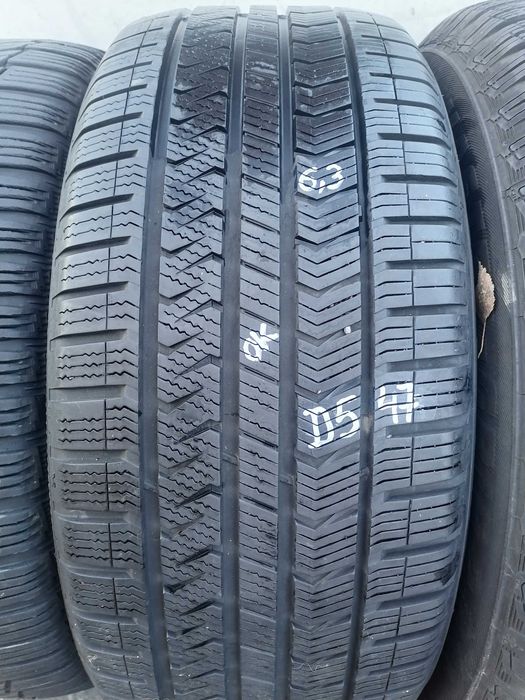 235  45 r18 98Y Vredestein Quatrac 5