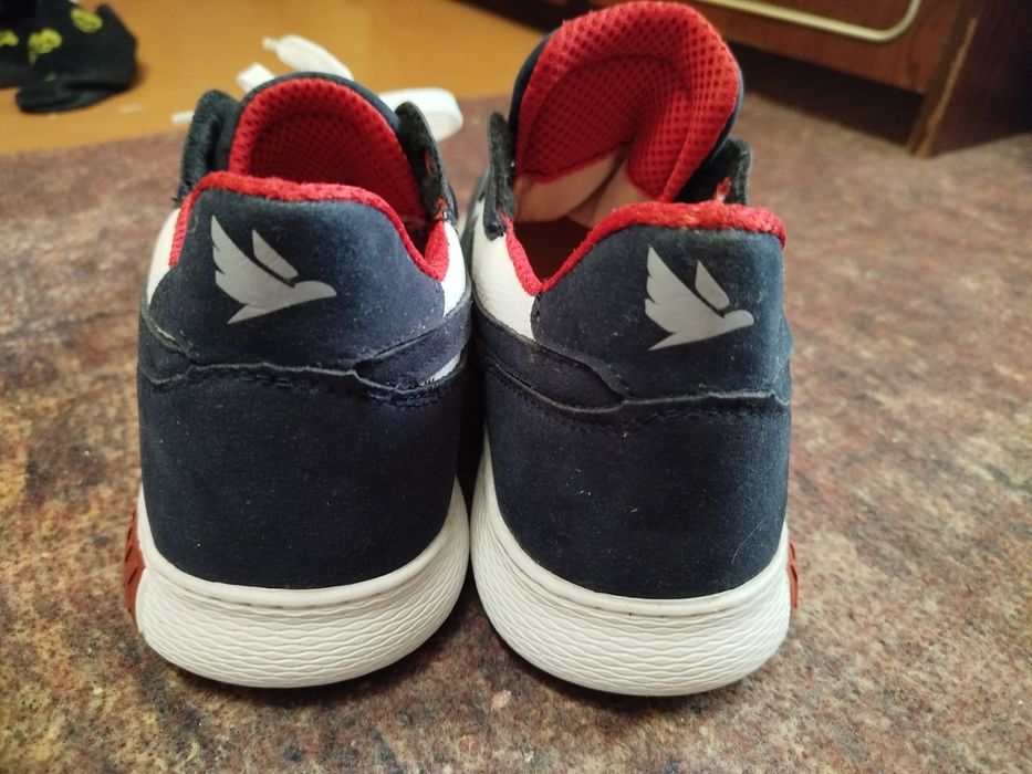 Кроссовки, кросівки 43р .НОВІ.