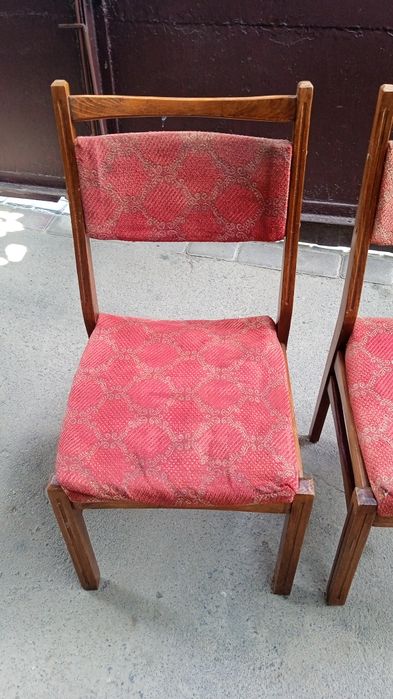 Стільці для дому.