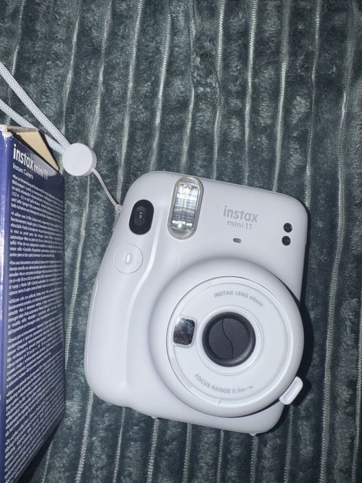 Instax Mini 11 branca