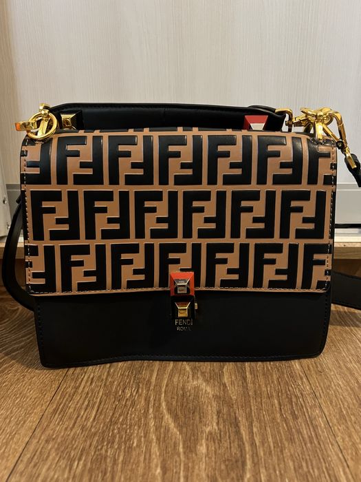 Гарна сумочка Fendi