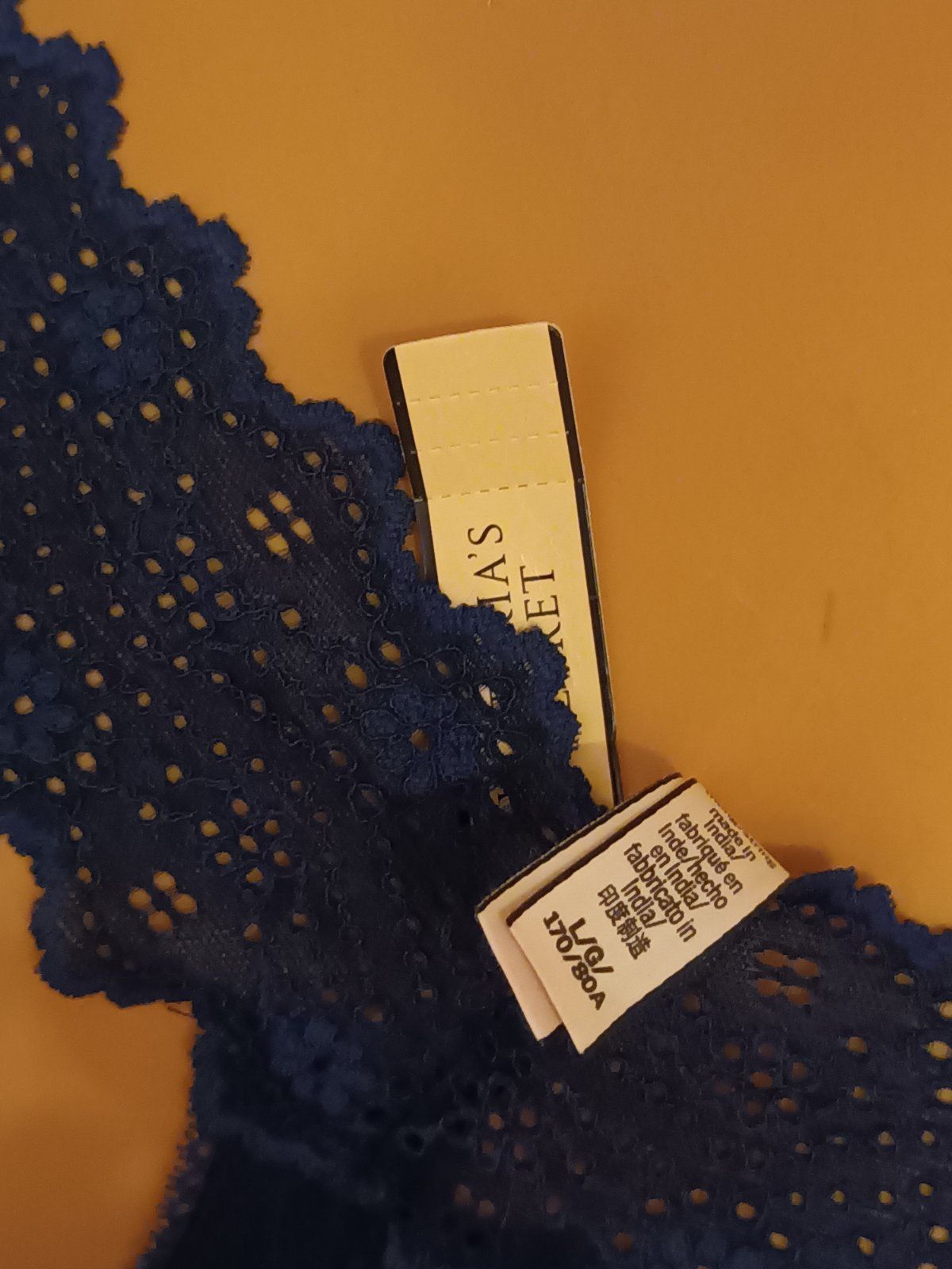 Victoria's Secret. Majtki  Stringi. Roz.L