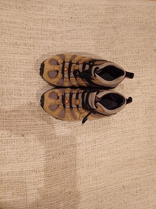 Vendo tenis marca Merrell