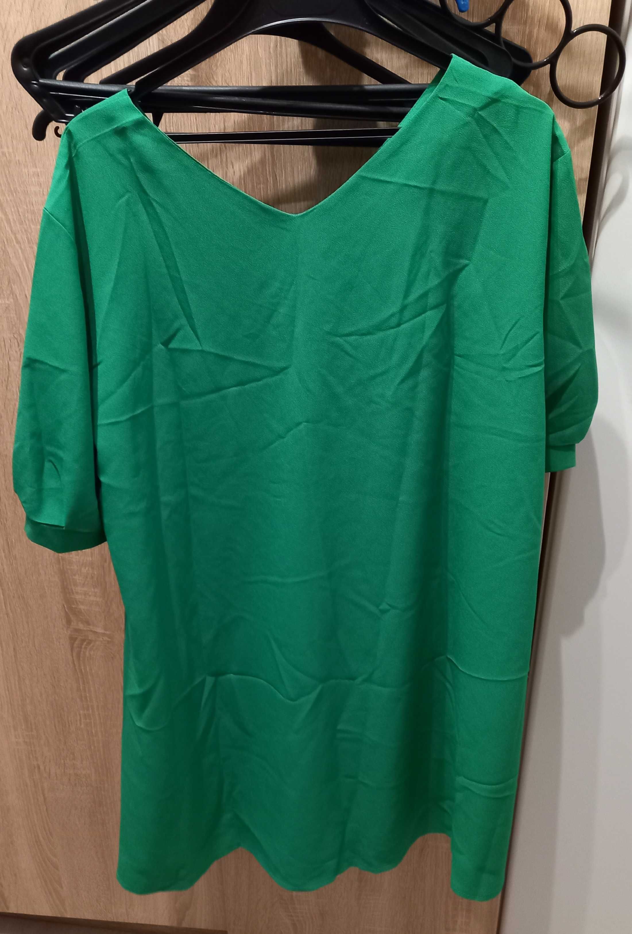 Vestido verde com cinto tamanho grande novo