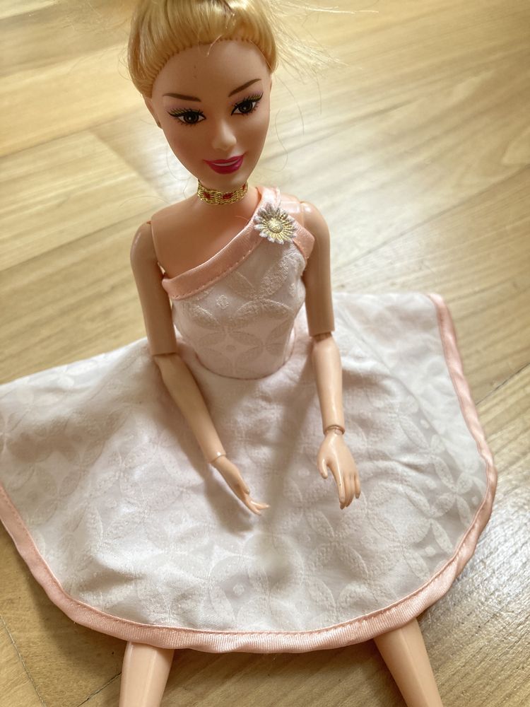 Barbie suknie balowe 5 szt