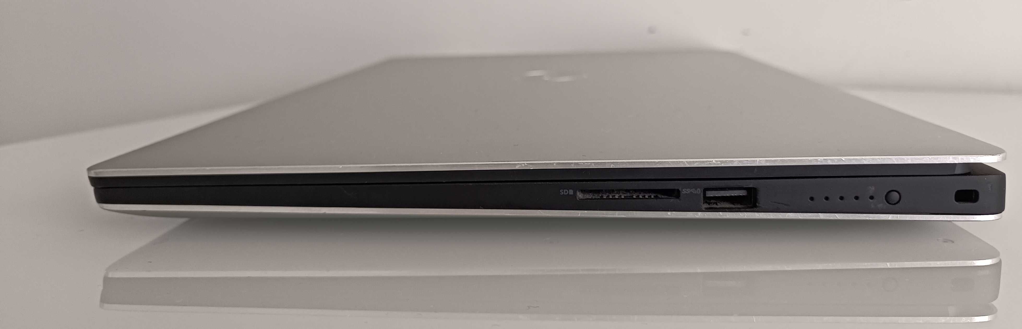 Dell XPS 15 7590 Ecrã 15.6' 4K/Gráf. NVIDIA GTX 1650/i7/NVME/32GB
