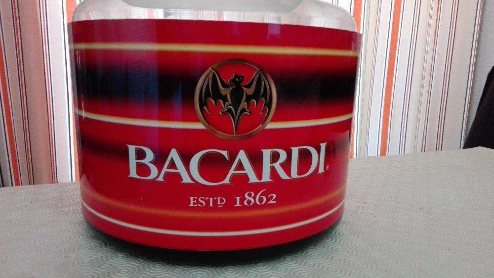 Balde de gelo Bacardi