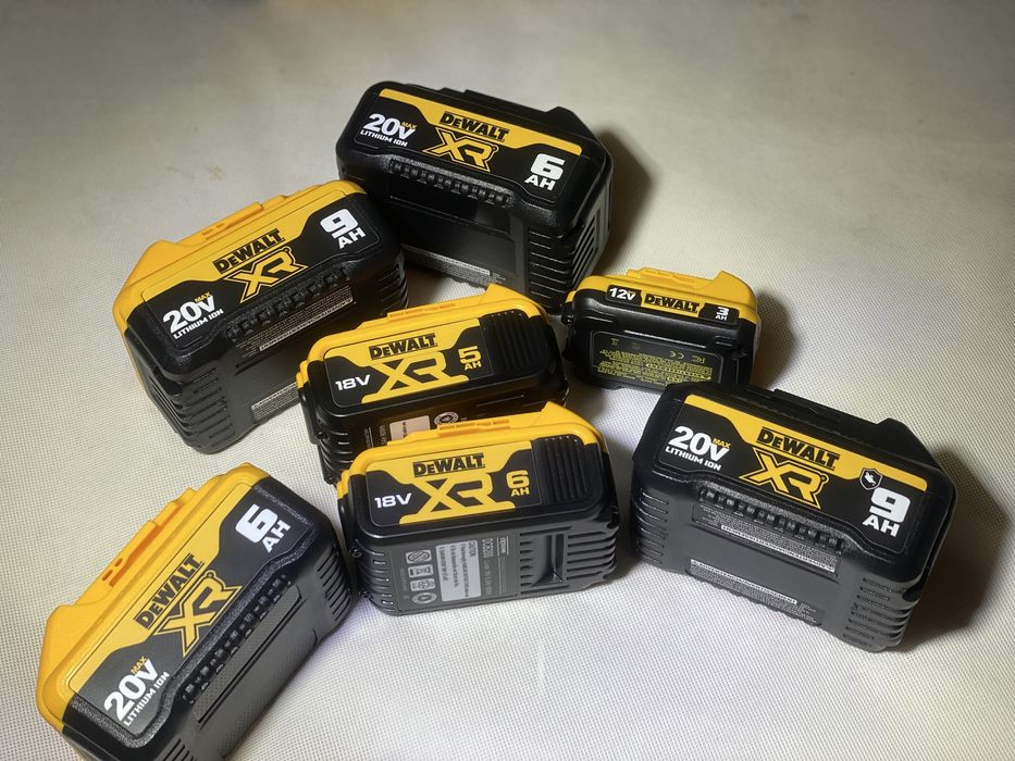 Акумулятори Dewalt 18/20v 20/60v XR Flexvolt