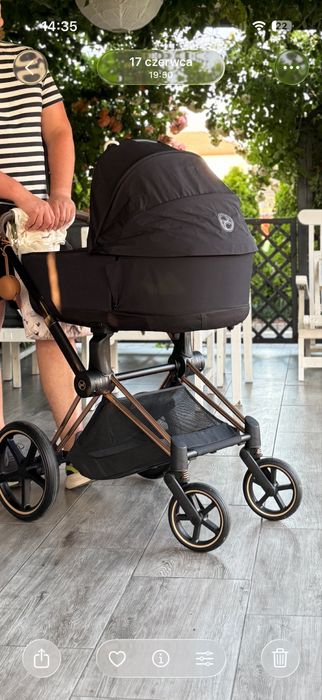 Czarna gondola cybex priam 4.0