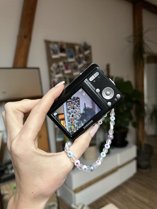 Samsung ES10 - cyfrowy aparat retro, 8.1 MP, czarny + karta 2GB