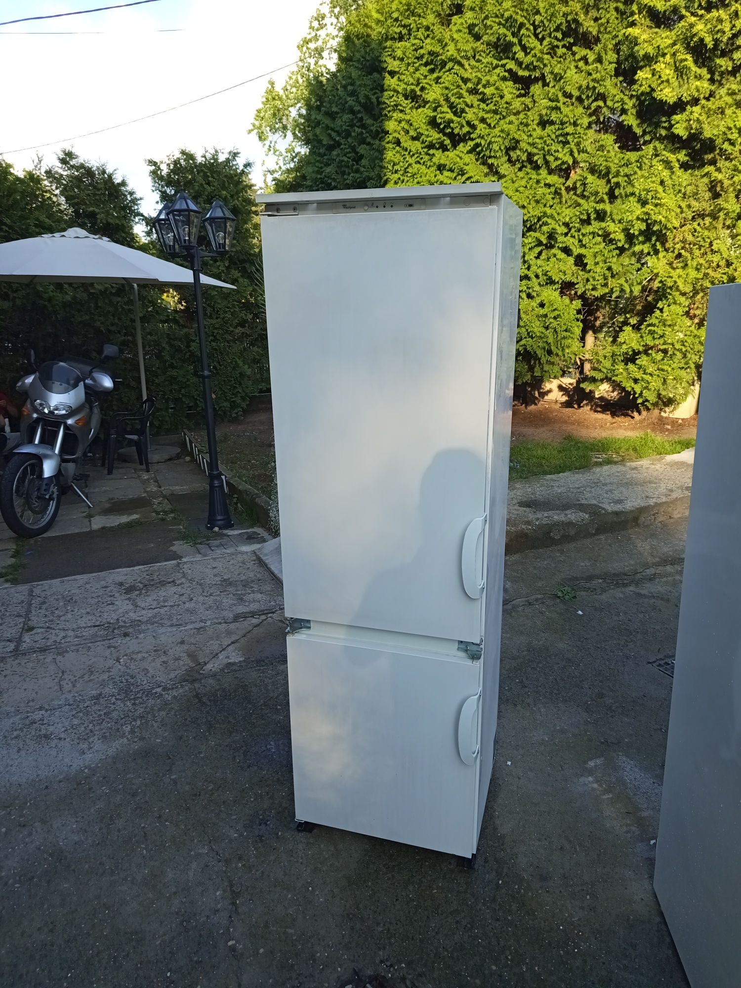 Sprzedam lodówkę Whirlpool sprawną