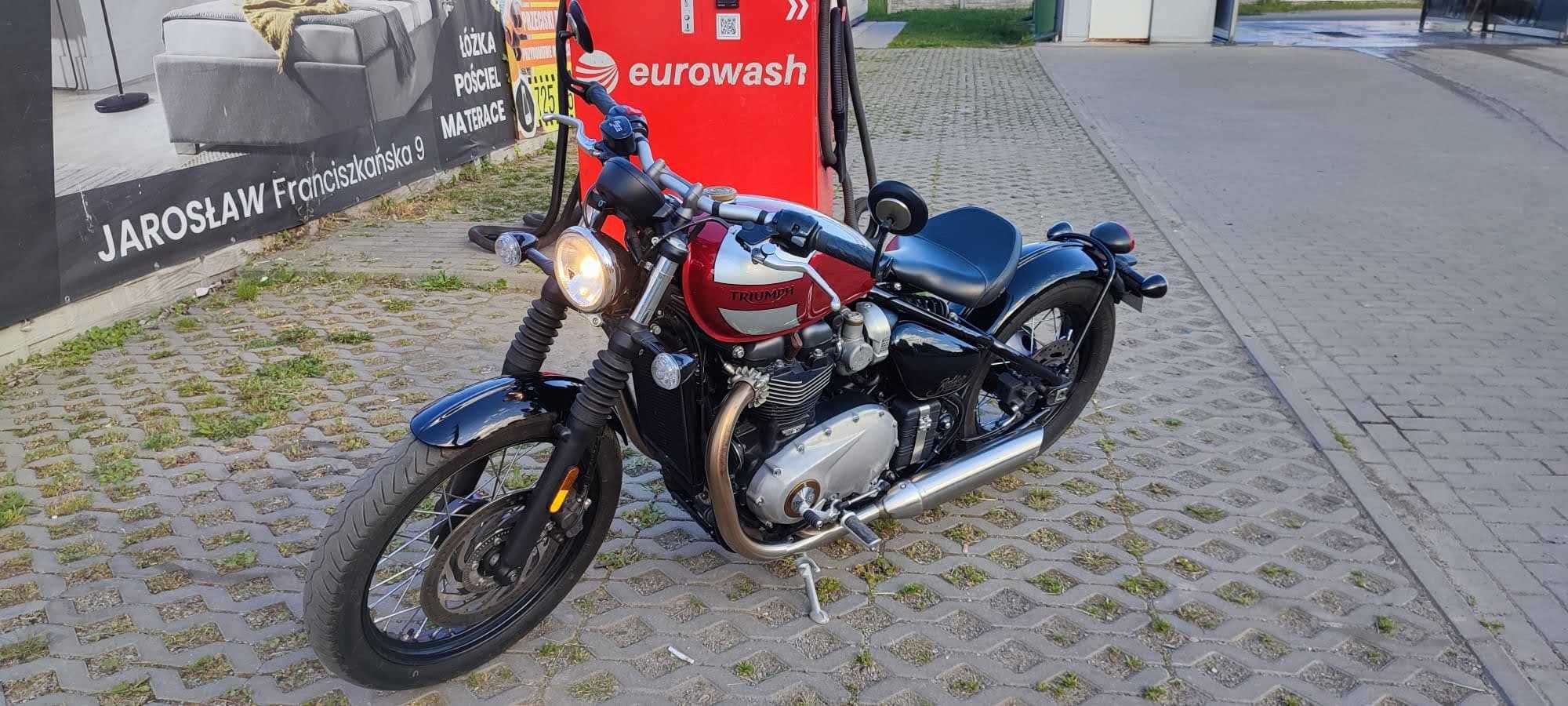 Motocykl  Triumph bobber bonnewille 2018