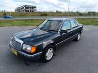 Mercedes-Benz W124 (1984-1993) Zabytkowy Mercedes W124 250D