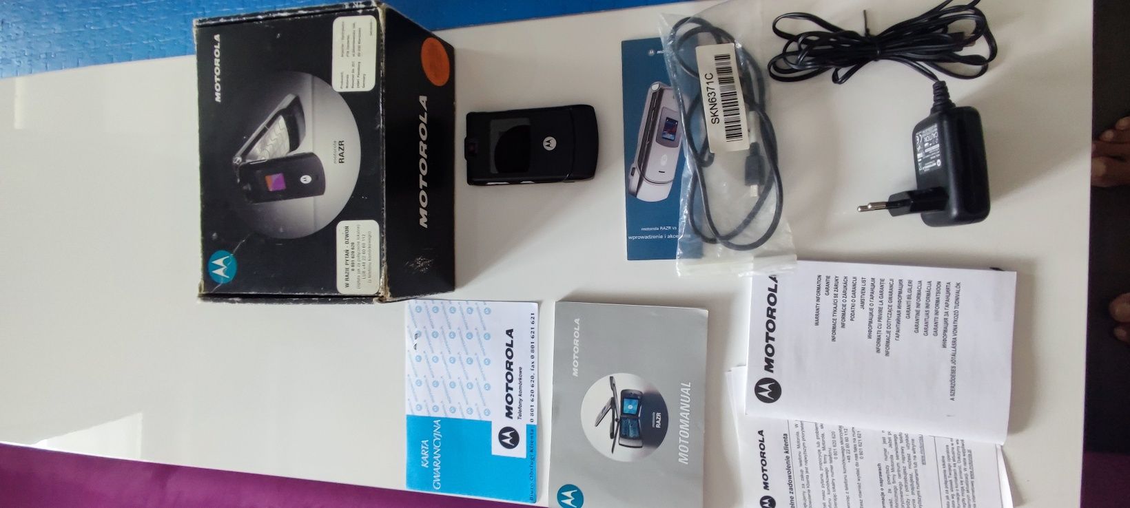 Motorola v3 razr cały zestaw jak z salonu