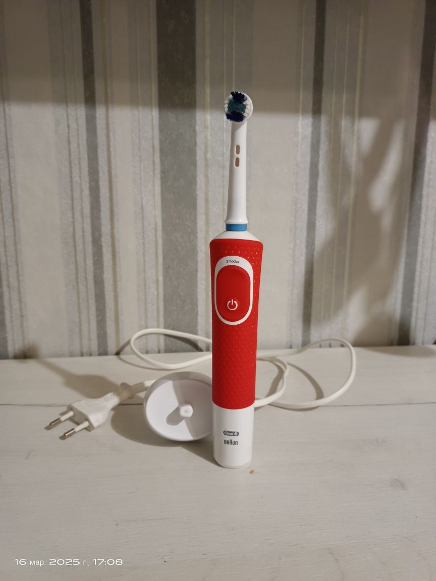 Электрическая зубная щётка Oral-B Braun Браун