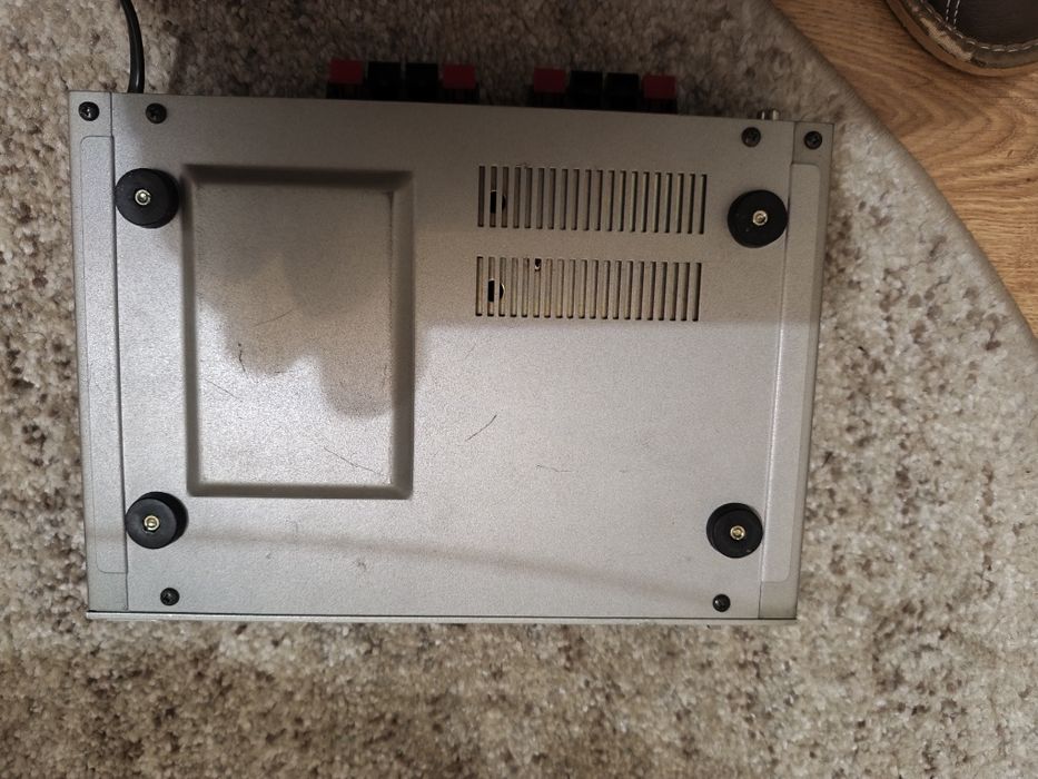 Stereofoniczny japoński wzmacniacz MBO