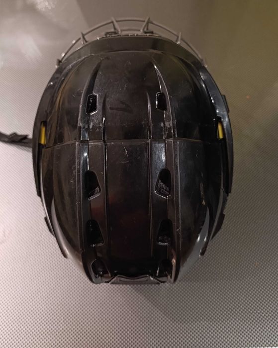 Хоккейный шлем Bauer RE-AKT 100, М,  б/у