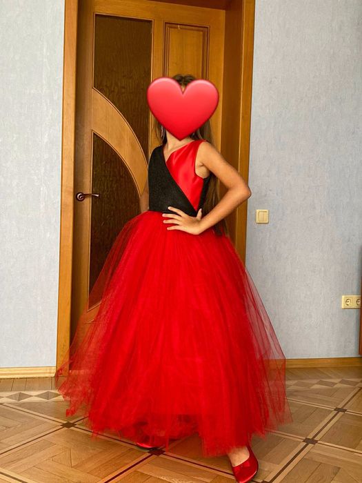 Нарядные платья для девочки