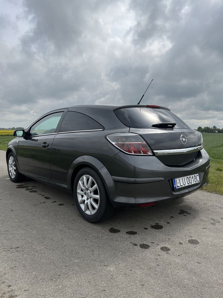 Opel Astra GTC 1.6 LPG