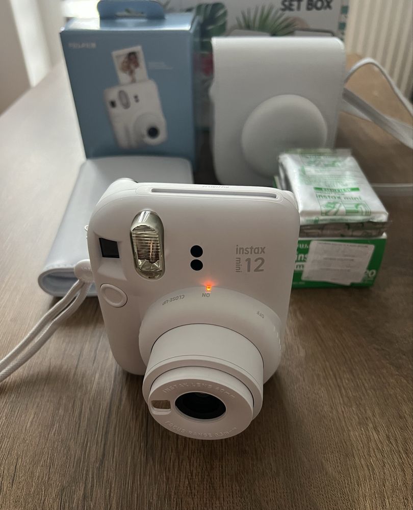 Aparat Instax Mini 12