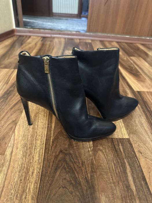 Продам туфли CalvinKlein